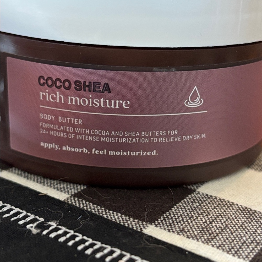 Coco Shea Bath & Body Works Set - Picture 4 of 5